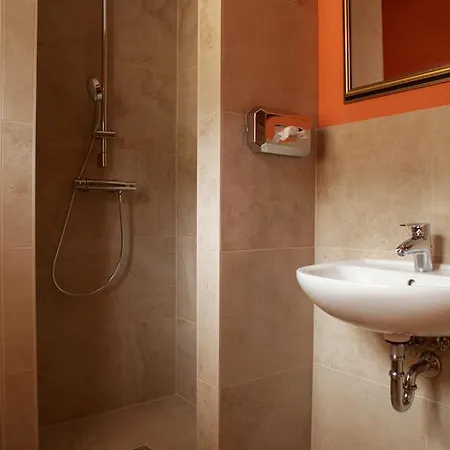 호텔 Seminar- Und Gaestehaus Flussbad Gartenstrasse 베를린