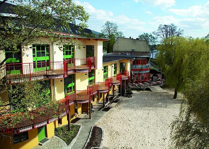Seminar- Und Gaestehaus Flussbad Gartenstrasse Berlín