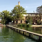 Seminar- Und Gaestehaus Flussbad Gartenstrasse Отель Берлин