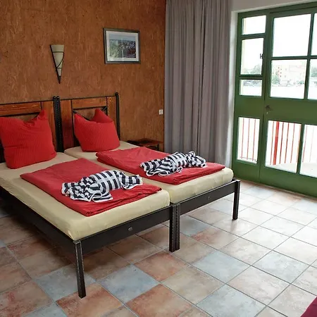 Seminar- Und Gaestehaus Flussbad Gartenstrasse 5*